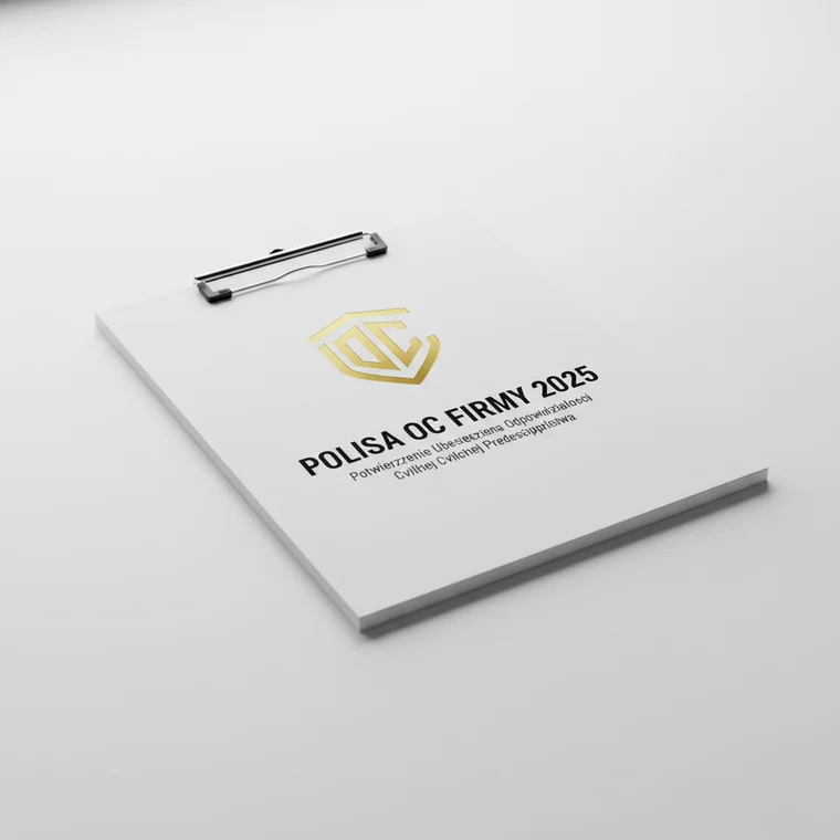 Przedsiębiorca analizuje polisę OC firmy 2025 na ekranie laptopa, sprawdzając czy nie przepłaca i czy zakres odpowiedzialności cywilnej jest właściwie dobrany